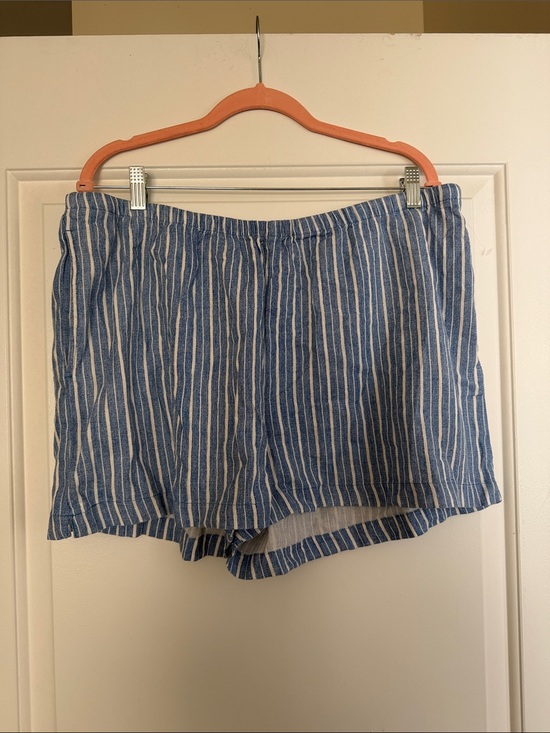 a new day Pants - Target Blue Striped Women's Casual Pull-On Shorts
